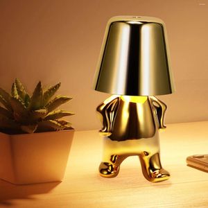 Bordslampor Italien Little Golden Man Led Night Light Thinkers Lamp Art Decor Brothers Cafe Bar Bedside Study Barnrum