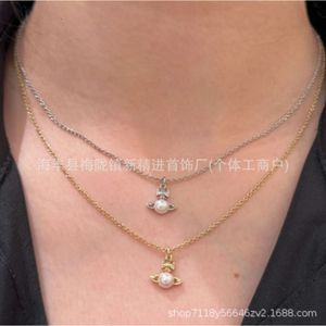 Collana dell'Imperatrice Dowager Vivienne Versione Saturn Pearl Collana semplice e alla moda piena di oro e argento