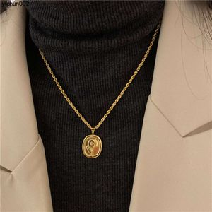 French Sunflower Personalized Titanium Steel Necklace Womens Design Sense 18k Gold Wool Clothing Chain Versatile High Women 3cr0