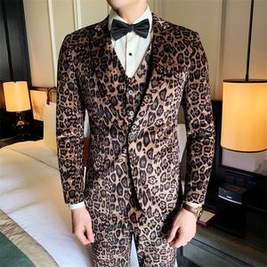 Moda coreana slim fit mens terno conjunto com estampa de leopardo impresso veludo terno conjunto de três peças para desempenho desgaste grande tamanho elegante 230630