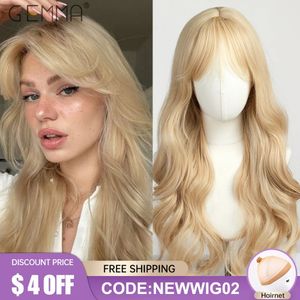 Długie faliste lekkie peruki syntetyczne blondynki z grzywką dla kobiet przyjęcie Cosplay Natural Wave codziennie Użyj peruki włosów odporny na ciepło 240305