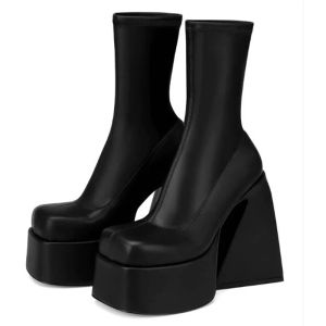 Sandálias esticadas no estilo punk gótico plataforma robusta botas de tornozelo para mulheres Sapatos de inverno outono lapides altos botas de botas curtas