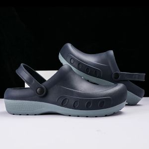 Sandalet Şef Ayakkabı Erkekler İçin Yaz Antislip Mutfak Ayakkabıları Konforlu Bahçe Tıkıkları Su Geçirmez Sandal Artı Boyut Plaj Sandalet Platformu