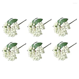 Figurine decorative 6 pezzi Bouquet realistico con stelo di bacche di agrifoglio bianco artificiale per ornamenti per feste di nozze Casa finta