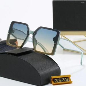 نظارة شمسية 2024 عصرية كبيرة الحجم مربع نساء الرجال مصمم العلامة التجارية واحدة قطعة واحدة الأظافر إطار كبير تدرج الأشعة الشمس للقيادة