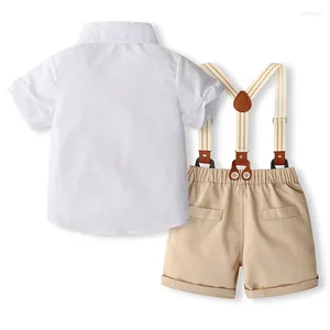 Conjuntos de roupas Kmbangi Kid Criança Bebê Meninos Cavalheiro Outfits Manga Curta T-shirt Bib Calças Shorts Bow Tie 3 Pcs Set Verão