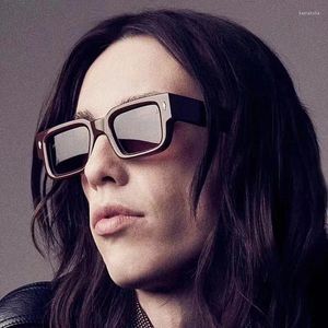 Güneş Gözlüğü 2024 Retro Erkekler Dikdörtgen Pirinç Tırnak Moda Kadın Çok Yönlü Yüksek Son Modaya Gizli Goggles UV400