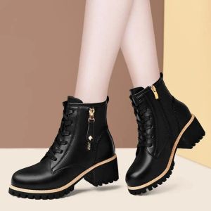 Boots SBIP 2022 Women Shoes Boots Ongumn Wind British Wind أصلي سميكة مع سيدات الفرو القصيرة أحذية نارية Martin