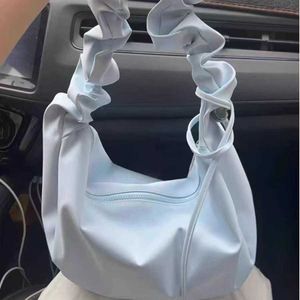 Bolsas de ombro femininas 2024 nova versão coreana Instagram Casual Diagonal Cross Bag com nicho design plissado Cloud Bag Um ombro na moda 240318