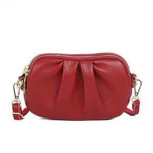 Torby na ramię w chmurze Cowhide Kobiety Mała górna warstwa pojedyncza crossbody Internet popularny mini 240318