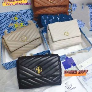 23 Nova Bolsa Feminina Lingge Bordada Crossbody Ombro Único Grande Capacidade Moda Versátil