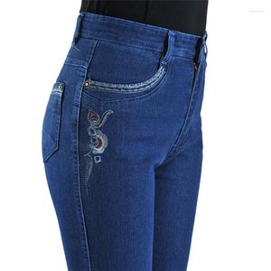 Frauen Jeans 2024 Casual Hosen Frauen Sommer Elastizität Gerade Stickerei Mittleren Alters Weibliche Hohe Taille Denim