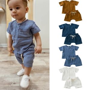Summer Essential Baby Boys 2 قطع مجموعات ملابس التتبع Toddler Oneck Cotton Top Tshirtshorts بدلة للفتيات للأطفال 240314