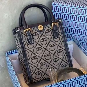 2024 Neue Leinwandkamera -Messenger -Umhängetaschen -Spiegel -Qualität Designer für Frauen -Herren -Unterarm Echter Leder -Kupplungsschalenbeutel 10A Cross Body Tote Handtasche Top Top