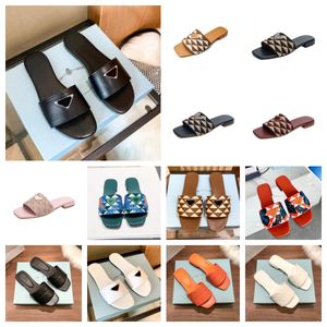 Designer kvinnor tofflor sandaler platt glider flip flops sommar äkta triangel läder utomhus loafers badskor strandkläder tofflor svart vit