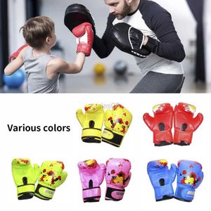 Equipaggiamento protettivo Guantoni da boxe per bambini Guanti sportivi in pelle PU Sacco da boxe Guanti da allenamento Guanto da sparring per bambini yq240318