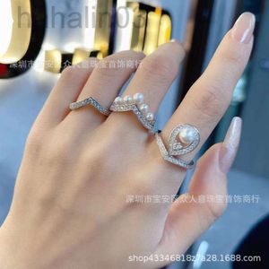 Desginer Chamet Bransoletka Bransoletka Korona Pearl V-ring 925 Srebrny platowany 18K Modna i luksusowa design wszechstronny i wszechstronny koreański Instagram ten sam styl