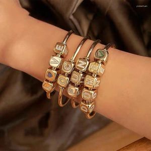 Strand CZ Cubic Zirconia18K Real Gold Plated Copper Cube Charms Alfabetet Inledande bokstav Square Beads Women's Name Bangle Armband