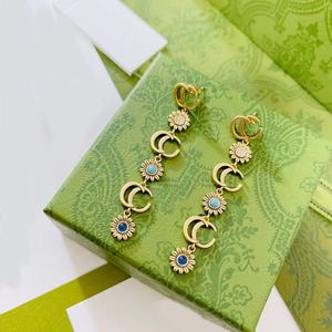 Luksusowy projektant Dangle żyrandol kolczyki 14K Złoty list wisiorek Vintage Kolczyki dla kobiet w przyjęciu na przyjęcie urodzinowe Biżuteria urodzinowa biżuteria