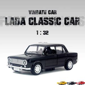 Diecast Model Cars 1 32 Alloy Diecast Lada Vintage Car Model Classic Pull Back Car Miniature Vehicle Replica For Collection Gift for KidsL2403