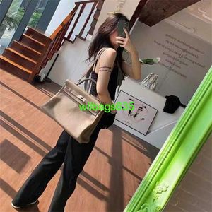 Leather Handmade Handbags HB Ky40 Limited Edition Hand Luggage Bags Cowhide One Shoulder Fitness Crossbody Bags 2024 New High Capacity Bag Men's and Women's