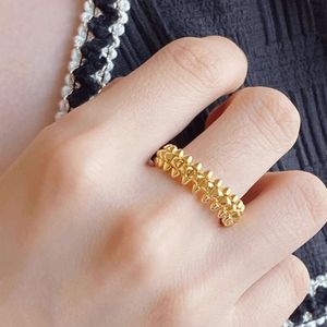 Ringos de parafuso Carter Nail V Gold Rivet Ring Womens Rose Diamond Bullet Head Personalizado AQ09