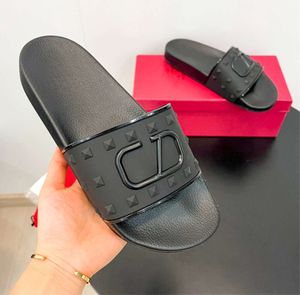 البرسل الأسود فلاتين شريحة Flip Flip Slippers v Sandale Flat Keel Rubber Sandal Woman Summer Summer Sliders Sliders Shoe Man Loafer Beach Tazz Slipper Dhgate54677