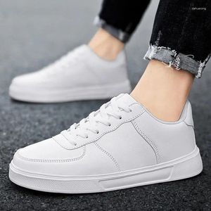 Sapatos casuais 2024 homens mulheres ao ar livre plataforma de jogging multicolor reflexivo preto branco treinadores de couro et10027 corredor