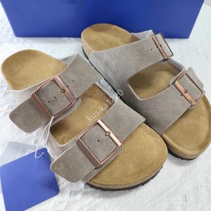 Sandaler Designer Sandaler Tyskland Sandalskor för män Kvinnor glider mode sommarstrand tofflor loafer tofflor mocka läder spänne glid flip flops storlek 35-45