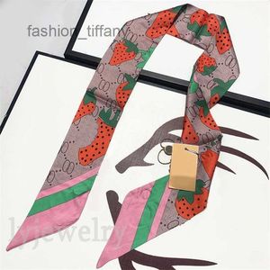 Designer Silk Scarf For Women Scarves pannbandsmode Tote Bagage Letters Skriv ut Floral Head Wraps Ladies Valentine S Day Gift Luxury Scarf Pink Black PJ079 C23