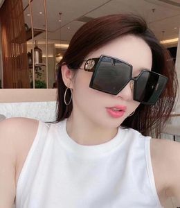 Sunglasses Resin polarized lenses block harmful light and prevent radiation travel with clothing must be used you can also use 4590602