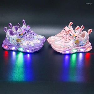 Прогулочная обувь для девочек, весенняя мода, светящиеся светодиодные кроссовки, повседневная розовая спортивная обувь для малышей, детская зимняя теплая мягкая обувь, размер от 22 до 36