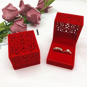 Smycken påsar röd sammet ihålig ut ringlåda par dubbel bröllop engagemang hållare festlig kinesisk stilförpackning