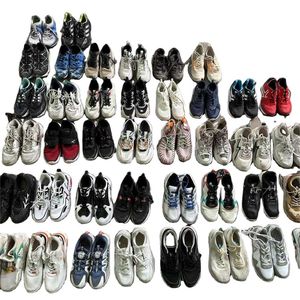 HBP небрендовая китайская фабрика подержанная обувь мешок секонд-хенд оптовая продажа спортивная обувь для мужчин и взрослых любимые женские и детские тапочки весом 25 кг