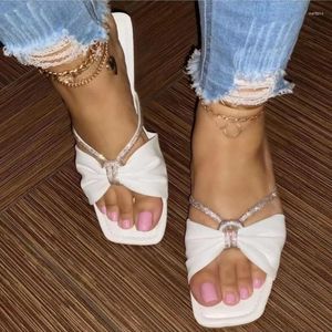 Sandals Summer Arrival Fashion Flat Casual Solid Color Rhinestone Chic Slippers Plus Size Light Beach Outdoor Women Shoes