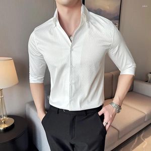 Camicie casual da uomo Camicia di grandi dimensioni Abbigliamento di lusso coreano Moda scollo a V Mezza manica per uomo Tutti i fiammiferi Abbigliamento da lavoro slim fit 4XL-M