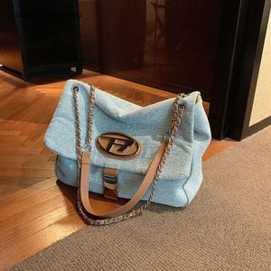 Cheap Wholesale Limited Clearance 50% Discount Handbag Fashionable Versatile One Shoulder Womens Handheld Bag New Minimalist and Dign Large Capacity Chain Bag