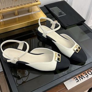 24SS Womens Dress Shoes Classic Square Head Sandals Low Heel Flat Heel Slingbacks Sandaler Färg Patchwork Letter Sandaler med dammväska