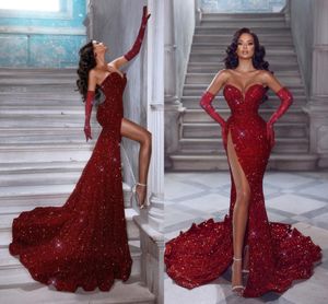 Sparkle Red Sequined aftonklänningar Sexig hög lår split kvinnor tillfälle festklänningar från axel rygglös älskling vestidos de fiesta bc15159