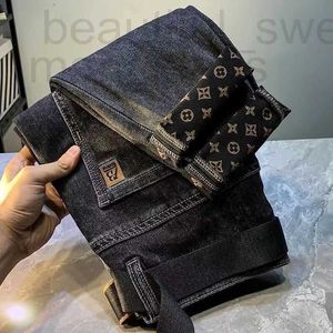 Designer de jeans masculino Designer novo jeans da moda com bordado Instagram, luxo leve de alta qualidade, ajuste fino elástico na moda, calças casuais pés pequenos FVP1 LYFO