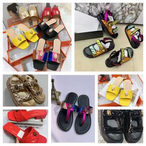 Kurt Geiger Sandals Platform Slippers女性ステッチ豪華なレインボー夏フラットビーチサンダルデザイナースライドフラットシューズイーグルヘッドダイヤモンドフックループ＃