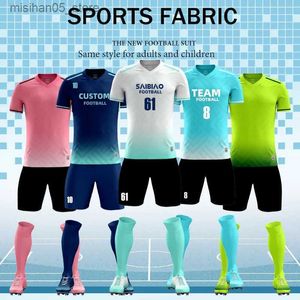 Jerseys Nya herr- och kvinnors fotbollströjträning Anpassad uppsättning Snabbtorkning Professionell enhetlig vuxen Barn Fem person Sportskjorta Q240319