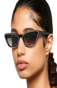 Solglasögon El Malus Fashion Ins Cat Eye Frame Sun Glasses Women Imitation Diamond Crystal Sexy Ladies UV400 Lenses Eyewear17603041