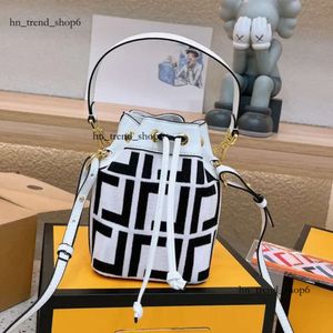Ffendi Bags Bucket Bag Crossbody Luxurys Handbags Designer Bags Women Mini Denim Shoulder Fashion Classic Letter Solid Color Handbag 569