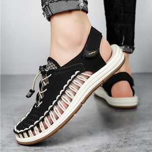 Nya 2024 Luxury bekväma italienska varumärkesvävda bältes tofflor män som kör sandaler mjuksula sport sandaler sommarskor mode casual skor sandaler 38-47