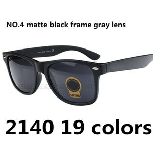Traveler Unisex Klasik Güneş Gözlüğü Parlak Siyah Mat Siyah Çerçeve Saf Siyah Lens 2140 Polarize Kare Güneş Gözlüğü 4607116