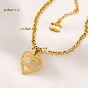 Naszyjniki wiszące projektant damski designer szyi wiosna serce miłosna naszyjnik 18K Złoty Europejski łańcuch biżuterii Naszyjnik