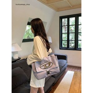 Cheap Wholesale Limited Clearance 50% Discount Handbag Countss High-end Underarm Bag for Women in New Fashion Chain Single Shoulder Simple and Versatile Commuting