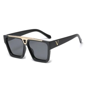Square Solglasögon HD Nylon Lenses UV400 Anti-Radiation Street Fashion Beach Catwalk Lämplig för alla slitage Matchande stildesigner solglasögon unisex med