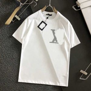 مصمم القمصان للرجال قميص Viutonity Summer Louiseities Shirt فضفاضة محملات كبيرة الحجم ، قمم أزياء أزياء القصور الفاخرة شورت الشوارع الفاخرة 1870 B86Y